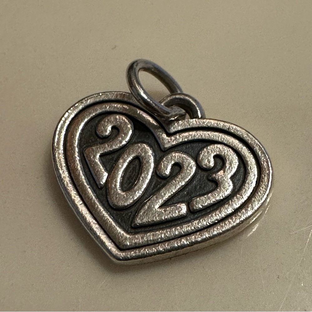 ❌SOLD❌ Retired James Avery Sterling Silver 925 - 2023 Year Heart Charm.